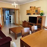 piso de tres dormitorios con garaje y todos los servicios cerca